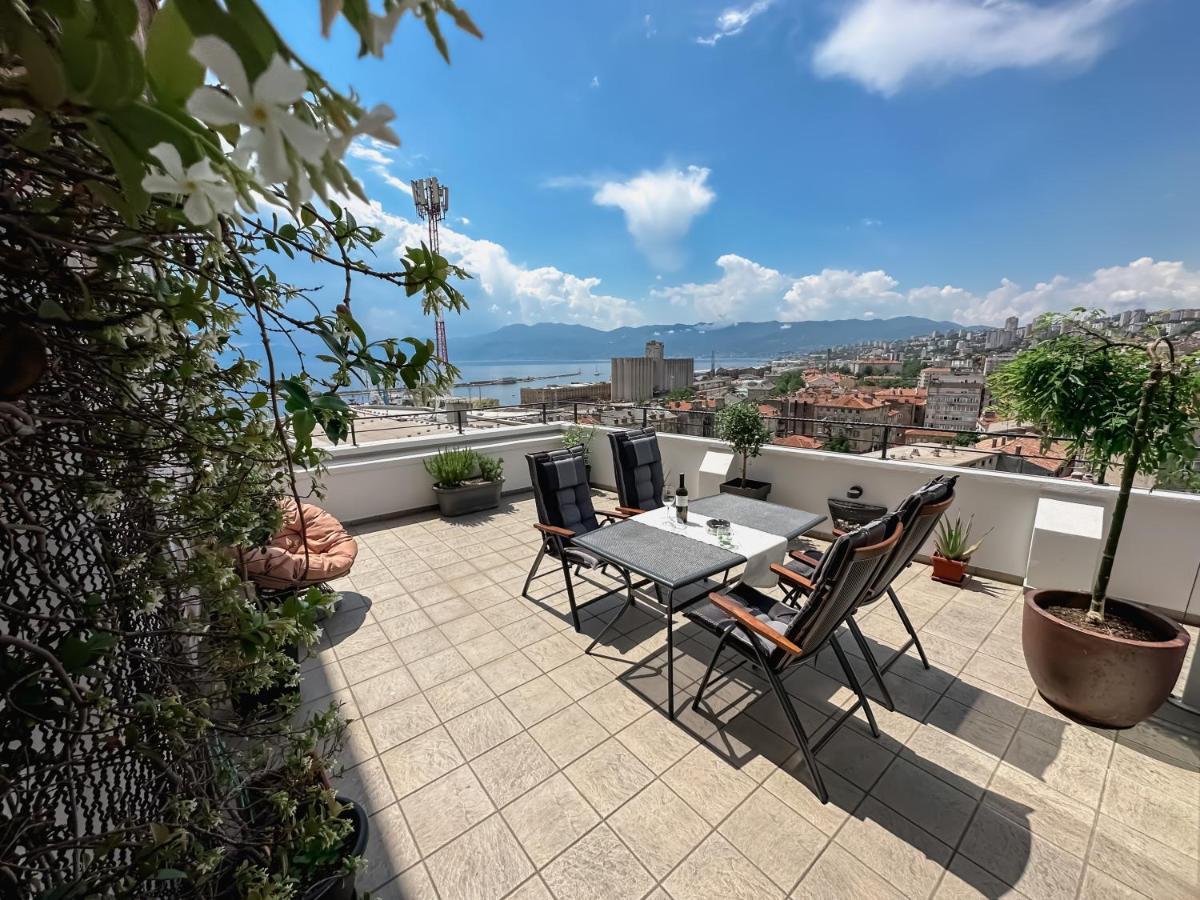 105M2 Penthouse Sea View Rijeka With Free Garage Parking Apartment ภายนอก รูปภาพ